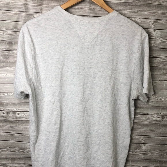 Vintage Basic Tommy Hilfiger V Neck - Picture 5 of 5